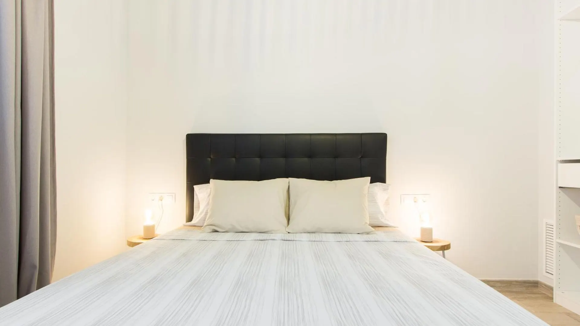 Novus Homes Barcelona Sants アパート