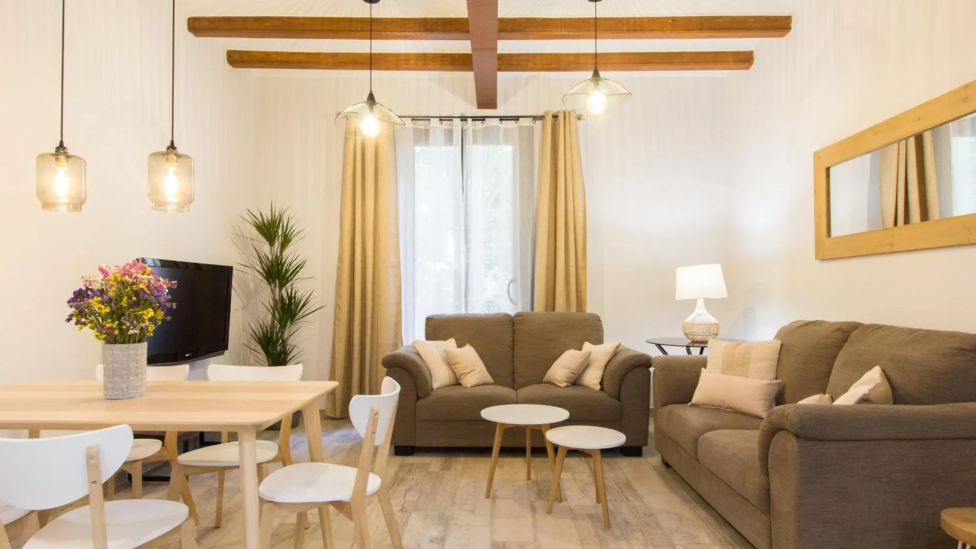 Novus Homes Barcelona Sants アパート